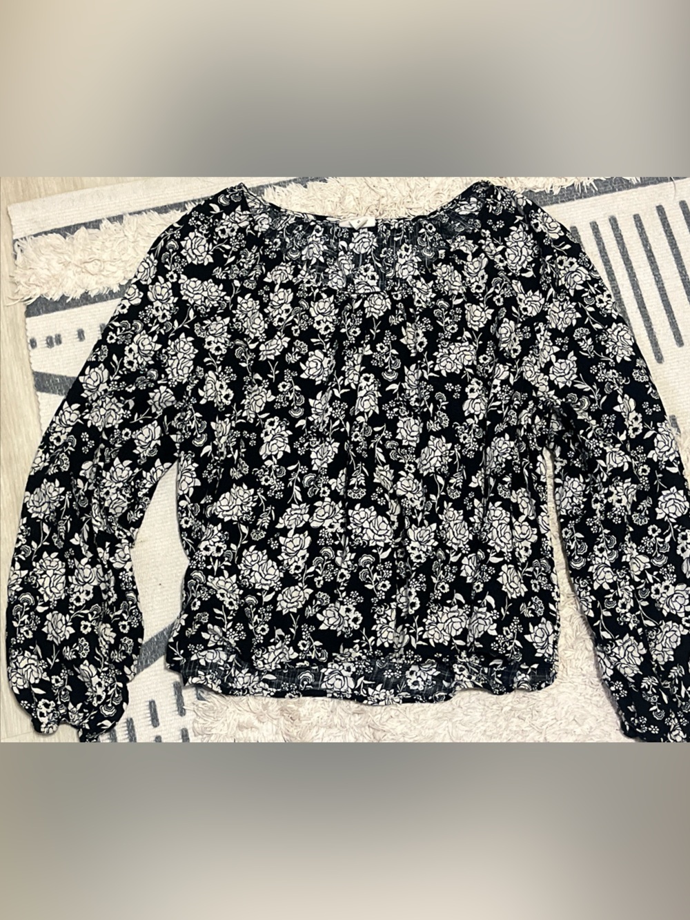 Woman’s xl long sleeve floral print blouse relaxed fit